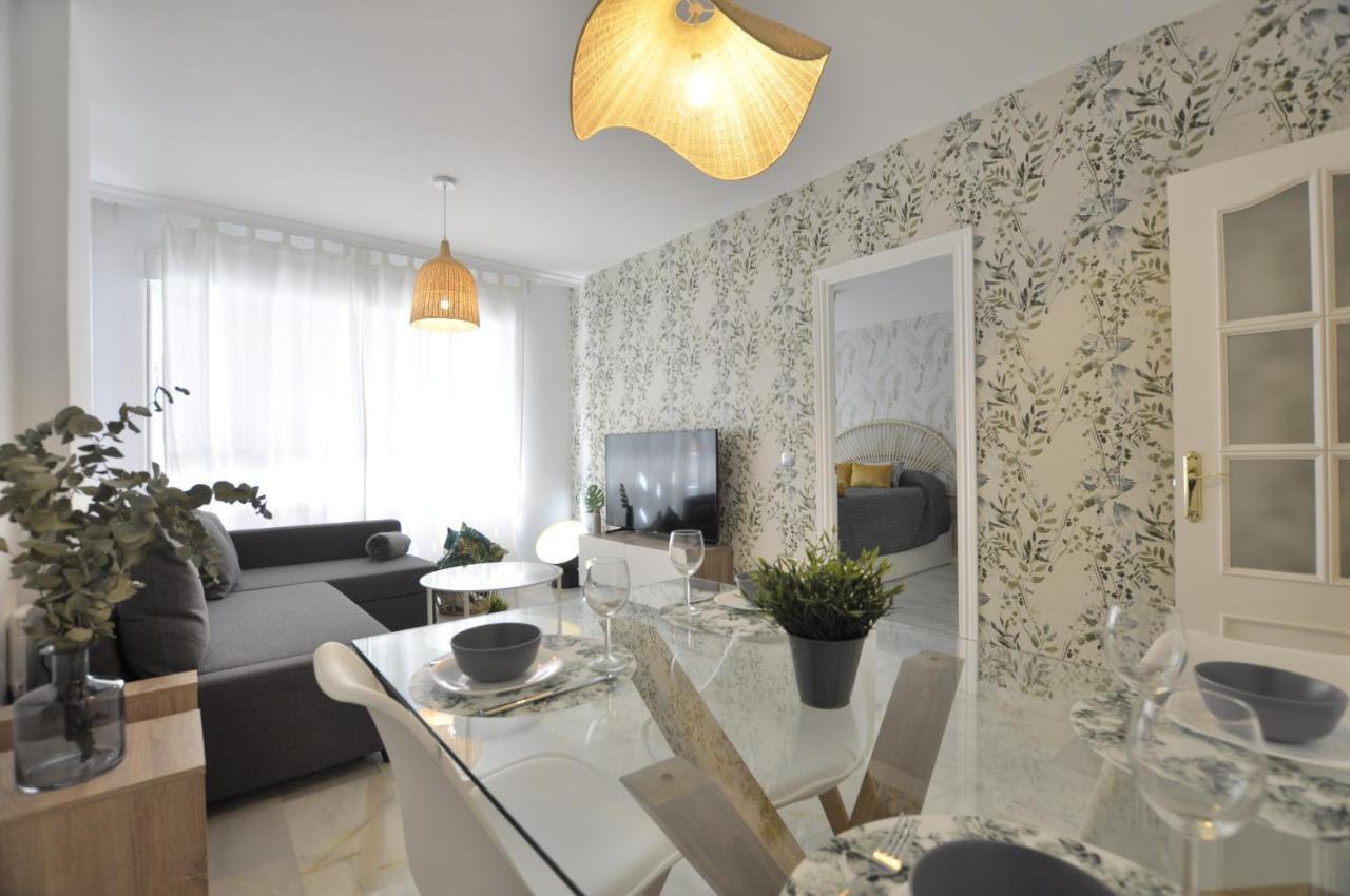 Luminoso Y Coqueto Apartamento Con Jardin Málaga Esterno foto