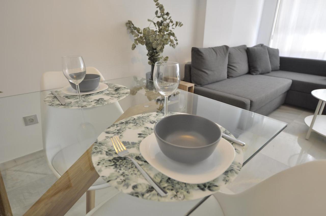Luminoso Y Coqueto Apartamento Con Jardin Málaga Esterno foto