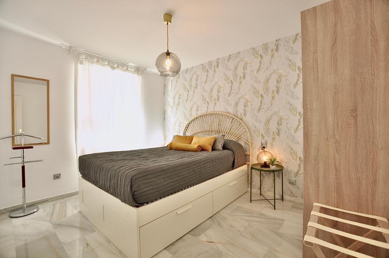 Luminoso Y Coqueto Apartamento Con Jardin Málaga Esterno foto